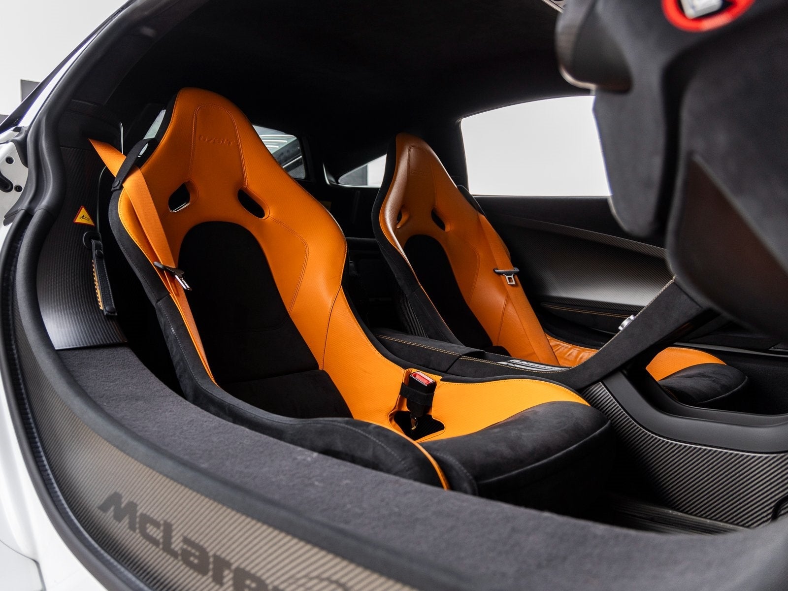 2016 McLaren 675LT Base